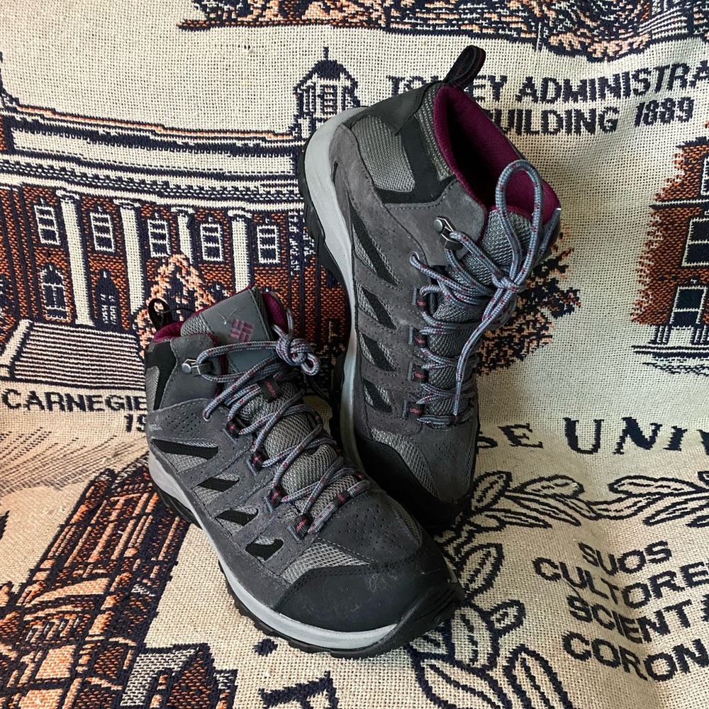 Womens Columbia Crestwood Mid Hiking Boots